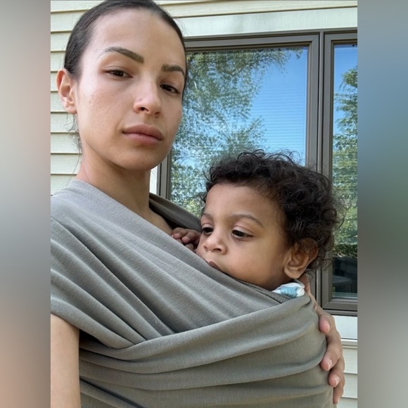 Ten Tiny Toes Unlisted Clothing Live Listing 💙🍼 - Picture 2 of 2